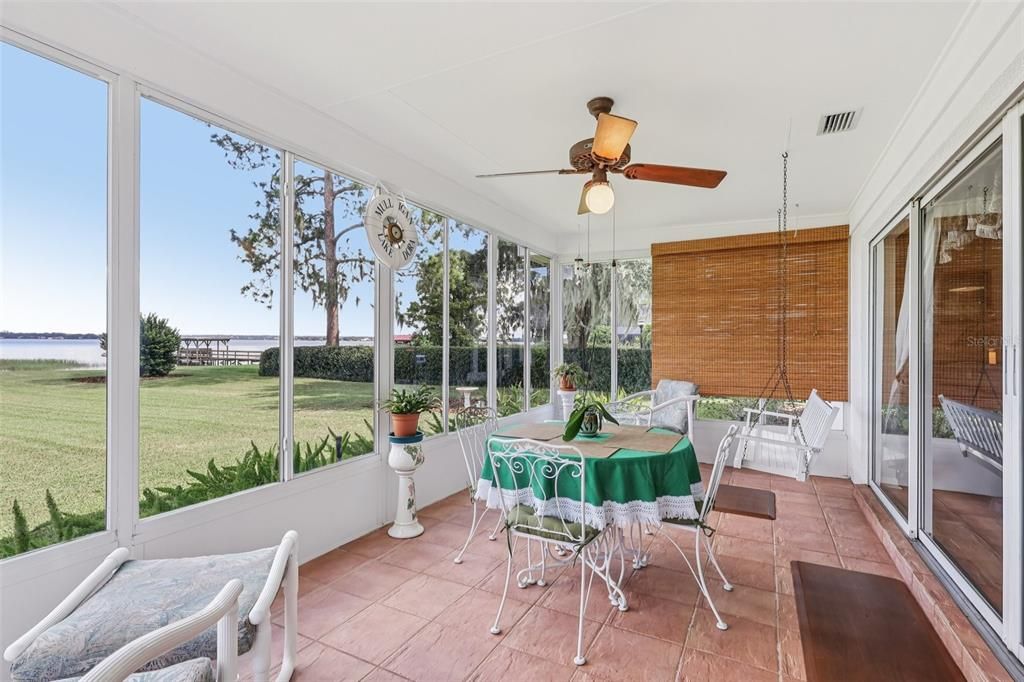 For Sale: $895,000 (3 beds, 2 baths, 2322 Square Feet)