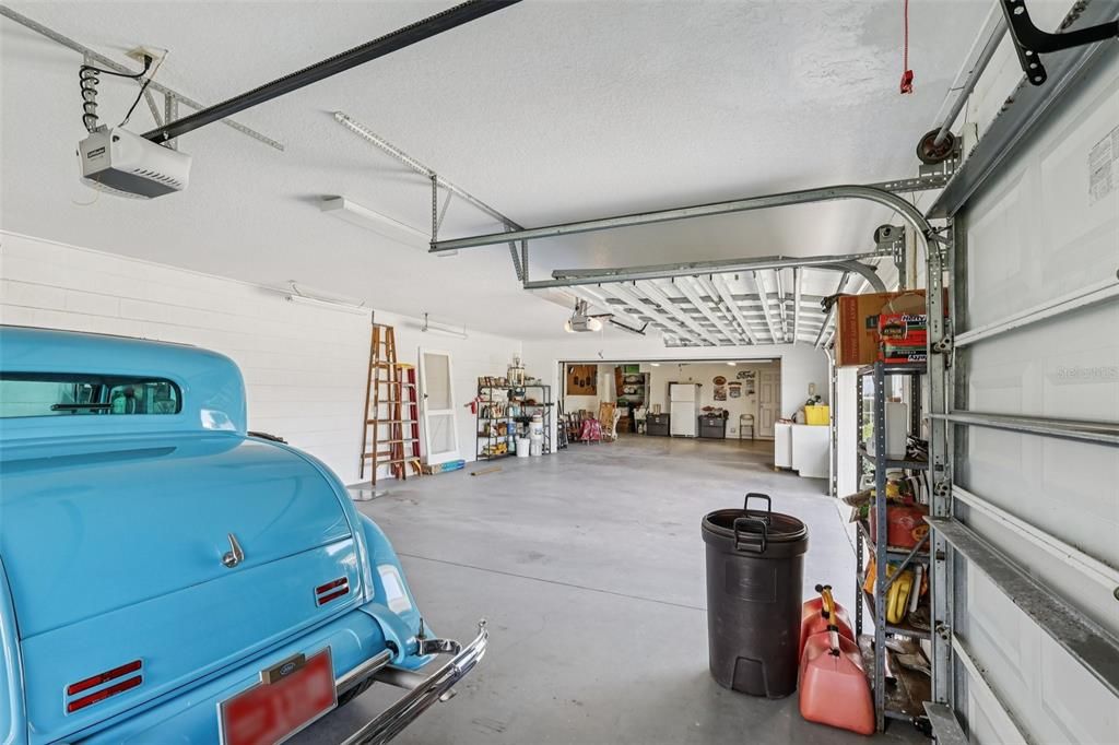 For Sale: $895,000 (3 beds, 2 baths, 2322 Square Feet)