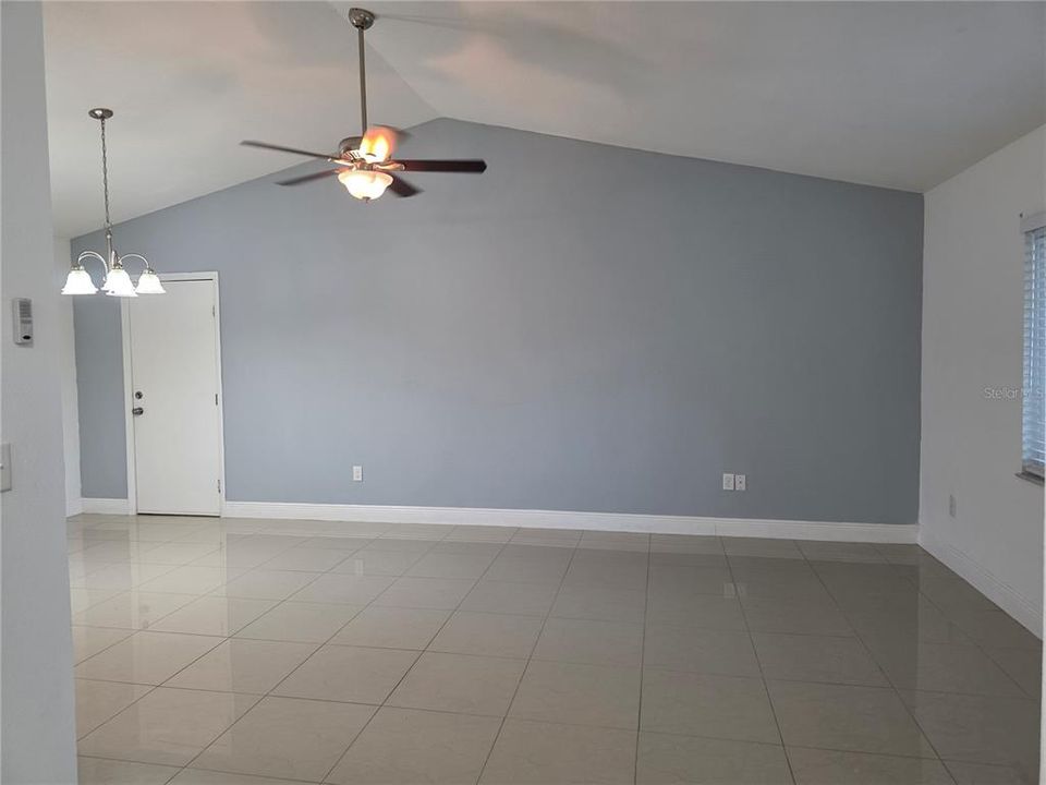 待售: $339,500 (3 贝兹, 2 浴室, 1142 平方英尺)