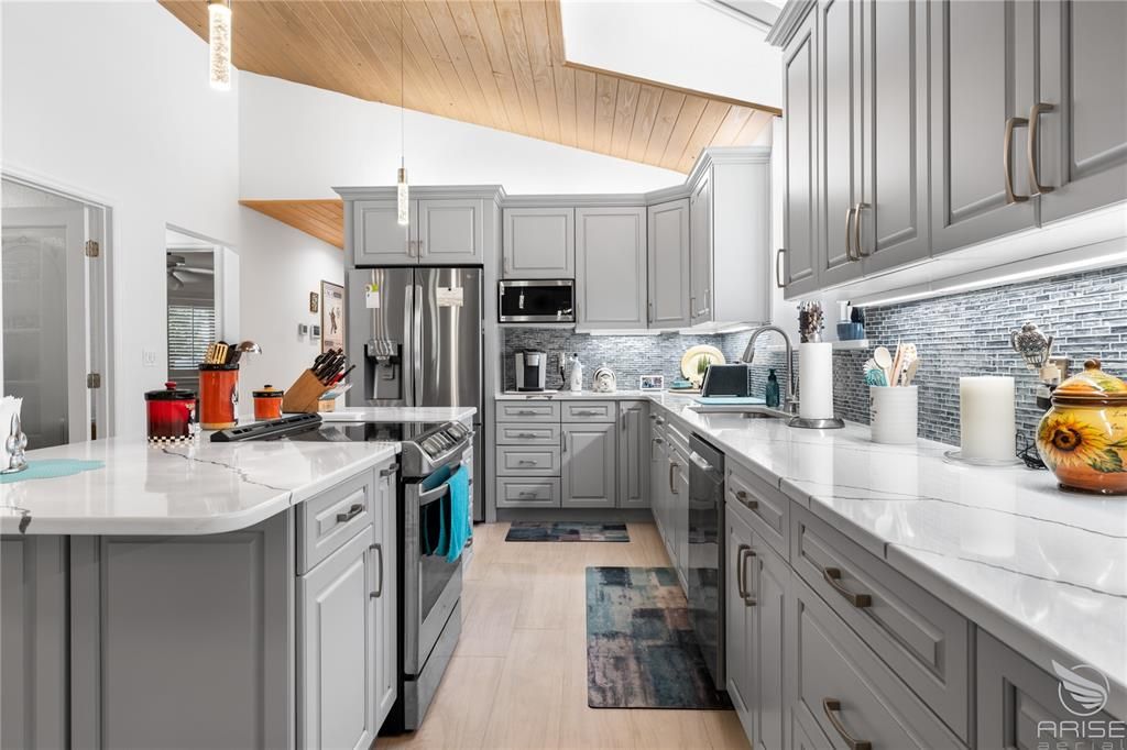 For Sale: $675,000 (3 beds, 2 baths, 2371 Square Feet)