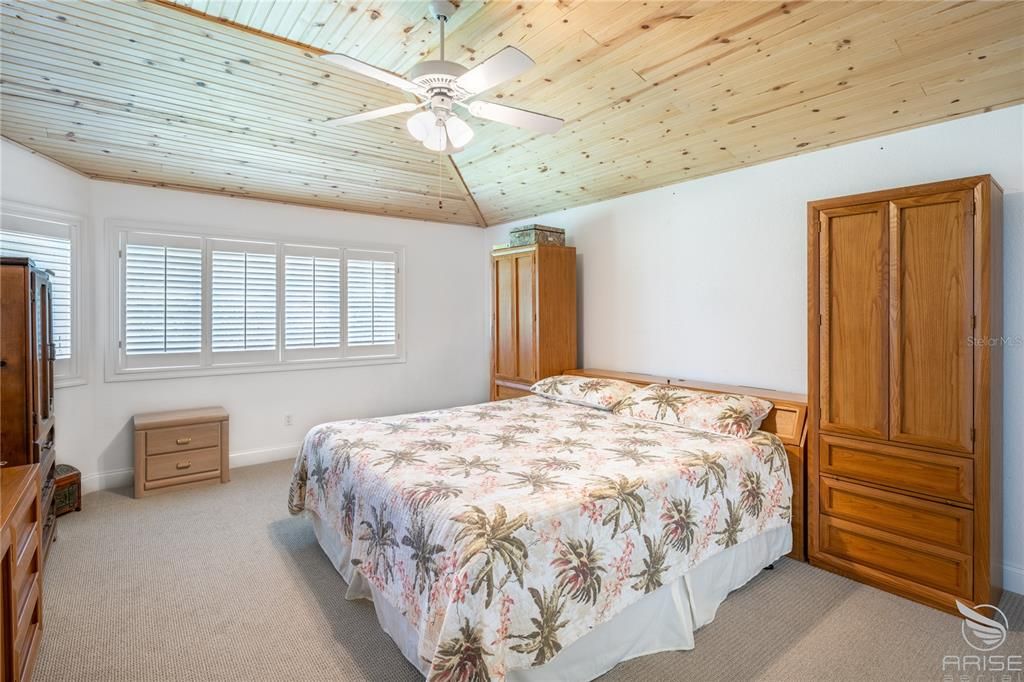 For Sale: $675,000 (3 beds, 2 baths, 2371 Square Feet)