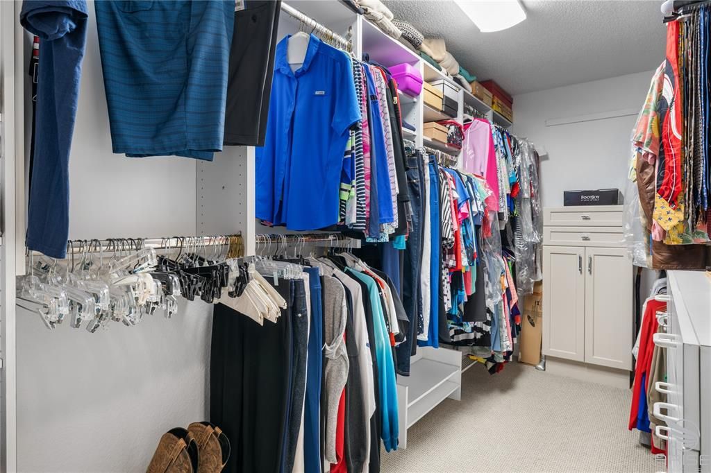 For Sale: $675,000 (3 beds, 2 baths, 2371 Square Feet)