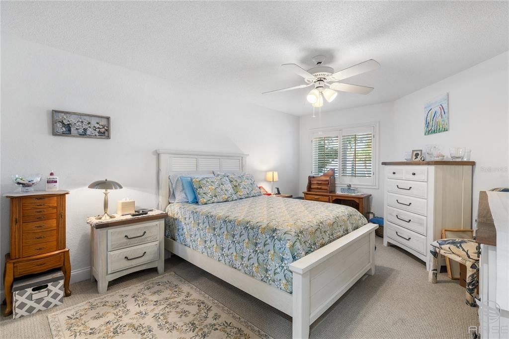 For Sale: $675,000 (3 beds, 2 baths, 2371 Square Feet)