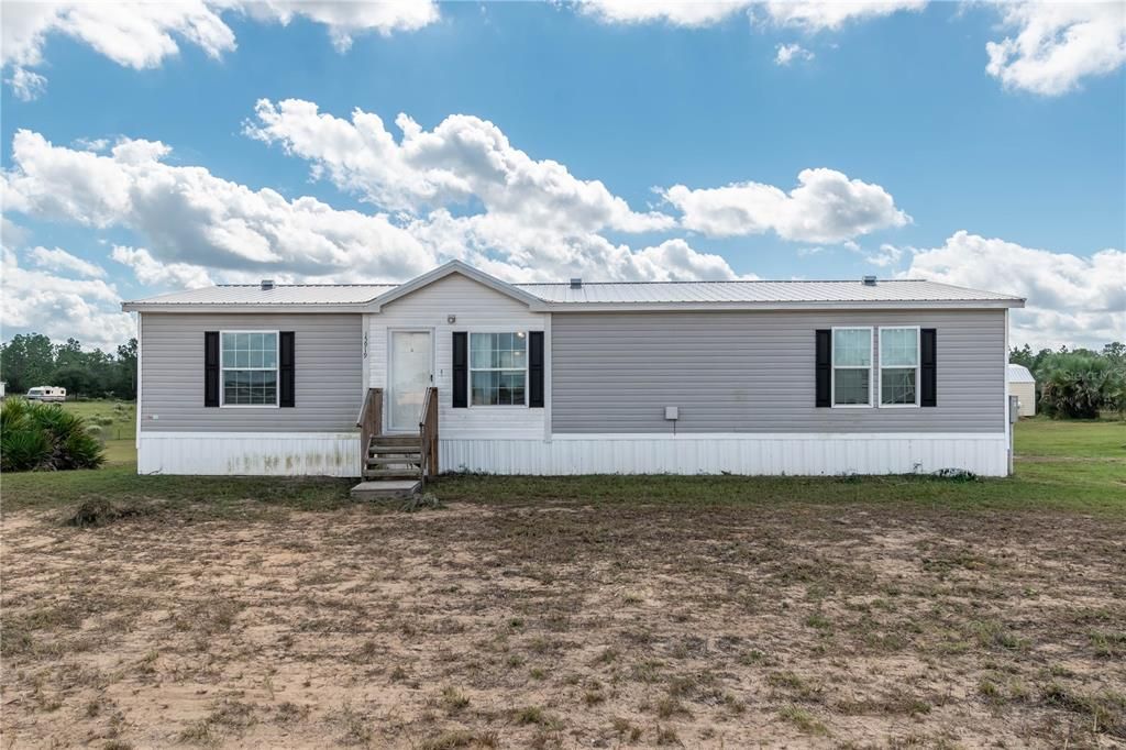 For Sale: $315,000 (3 beds, 2 baths, 1456 Square Feet)