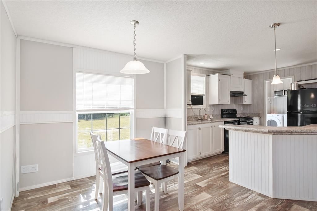 For Sale: $315,000 (3 beds, 2 baths, 1456 Square Feet)