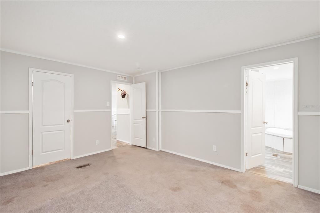 For Sale: $315,000 (3 beds, 2 baths, 1456 Square Feet)