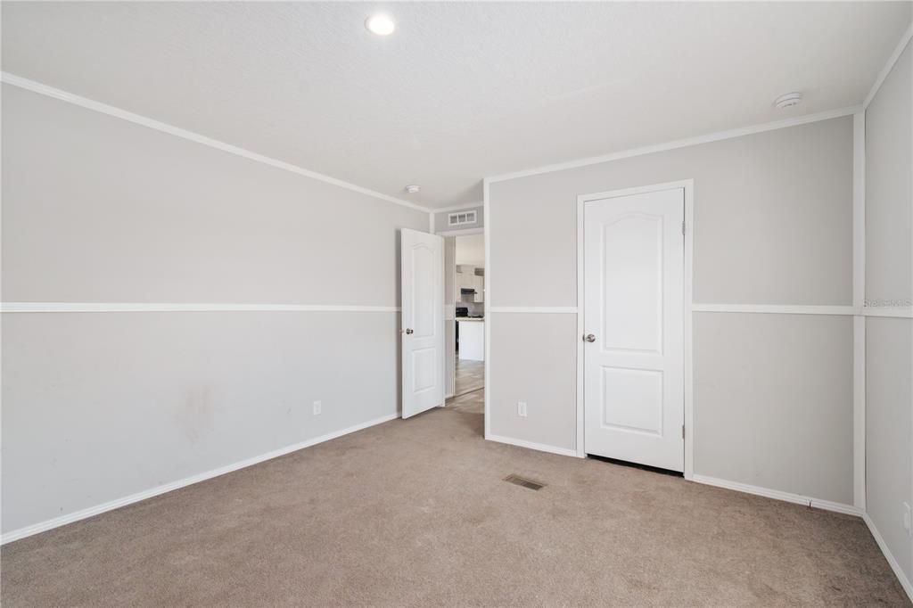 For Sale: $315,000 (3 beds, 2 baths, 1456 Square Feet)