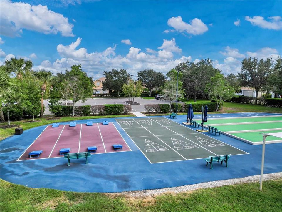 Под контрактом: $249,900 (2 спален, 2 ванн, 1316 Квадратных фут)