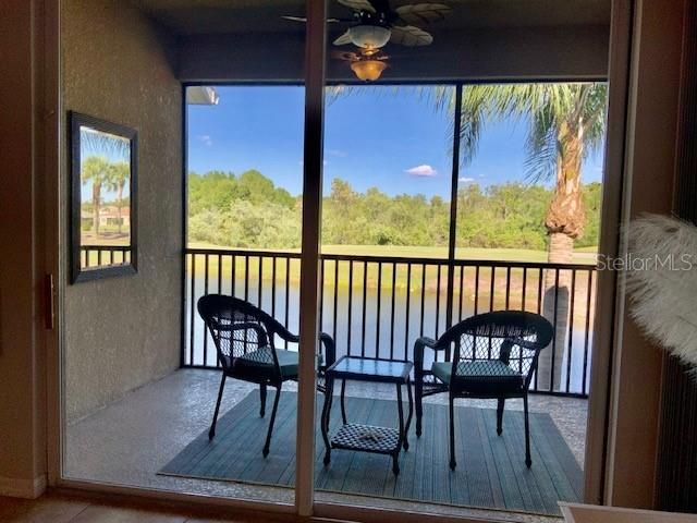 Под контрактом: $249,900 (2 спален, 2 ванн, 1316 Квадратных фут)