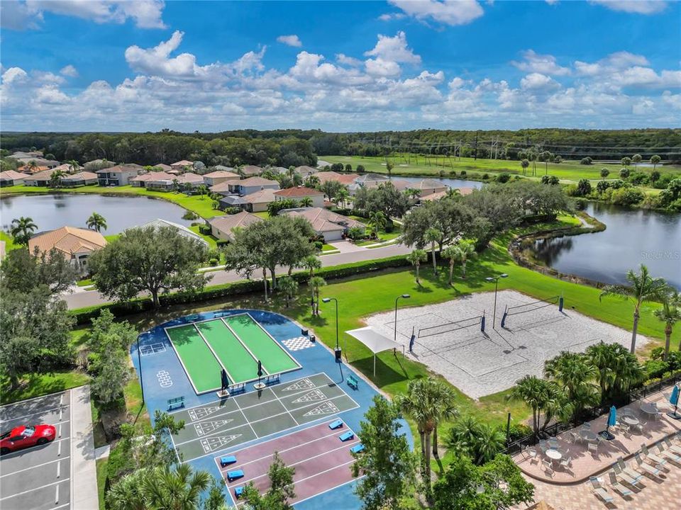 Под контрактом: $249,900 (2 спален, 2 ванн, 1316 Квадратных фут)