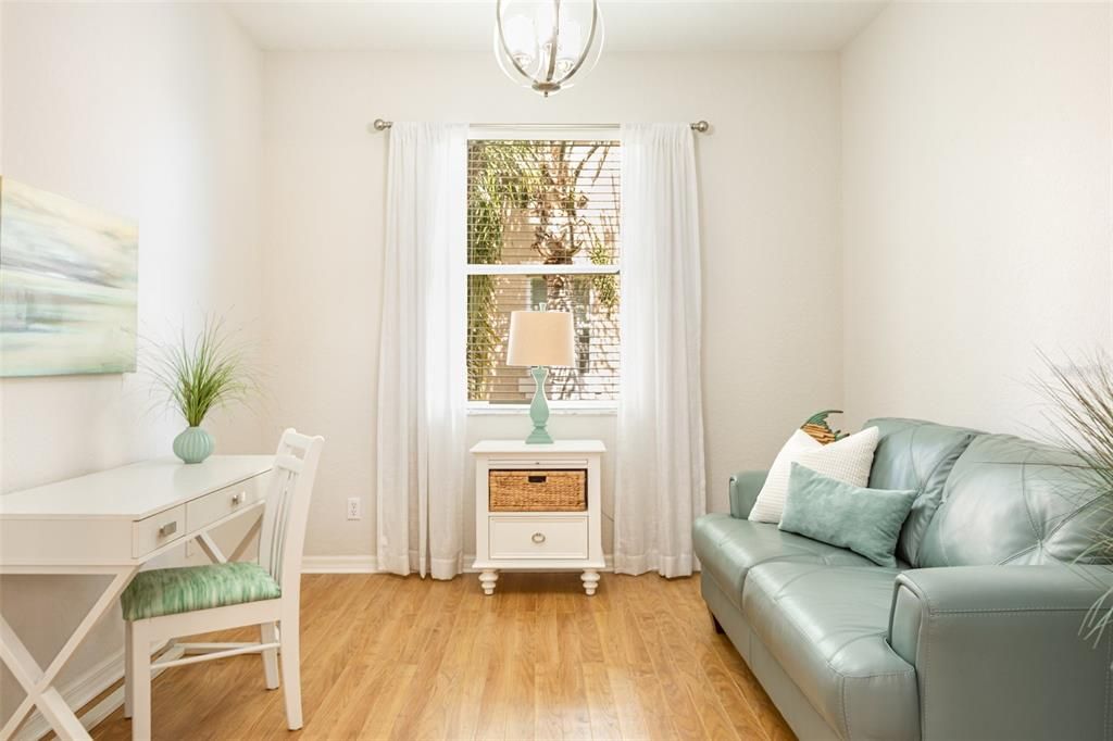 Под контрактом: $249,900 (2 спален, 2 ванн, 1316 Квадратных фут)