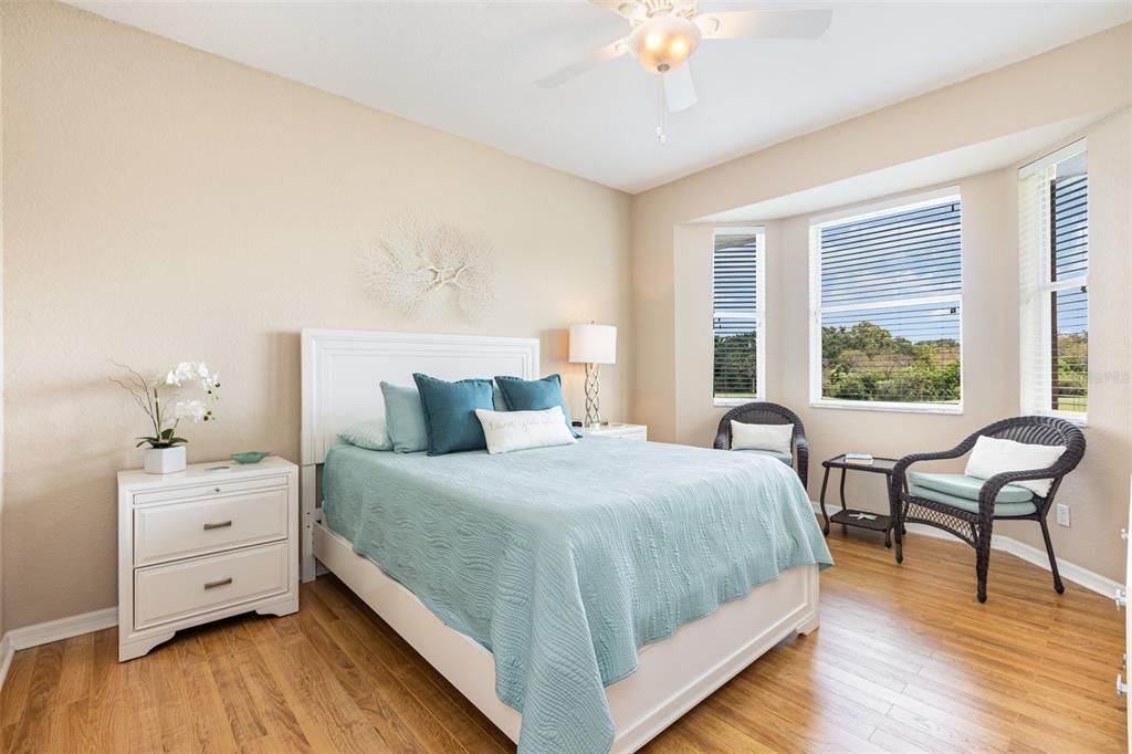 Под контрактом: $249,900 (2 спален, 2 ванн, 1316 Квадратных фут)