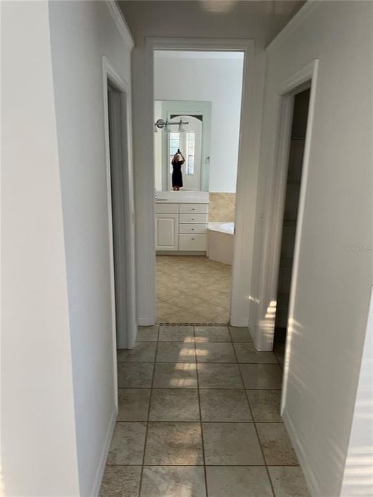 Activo con contrato: $3,495 (2 camas, 2 baños, 2186 Pies cuadrados)