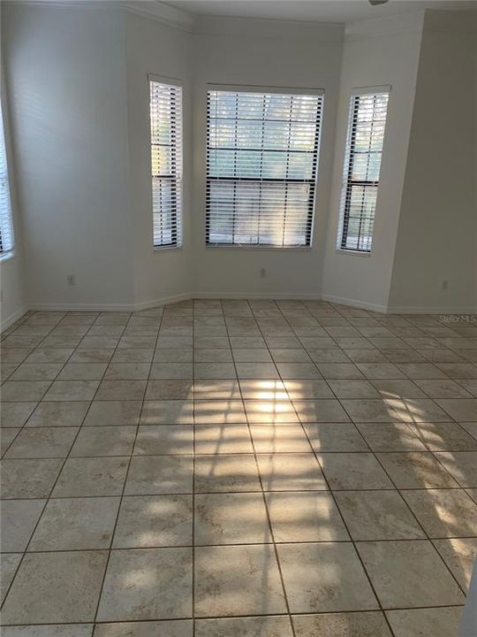 Activo con contrato: $3,495 (2 camas, 2 baños, 2186 Pies cuadrados)