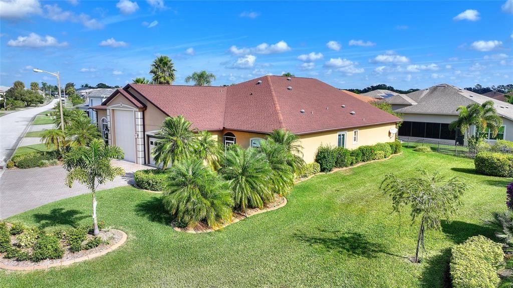 For Sale: $899,000 (3 beds, 2 baths, 1779 Square Feet)