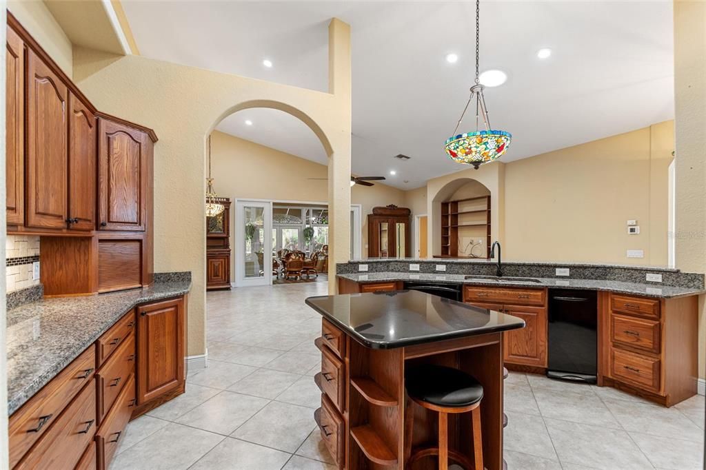 For Sale: $899,000 (3 beds, 2 baths, 1779 Square Feet)