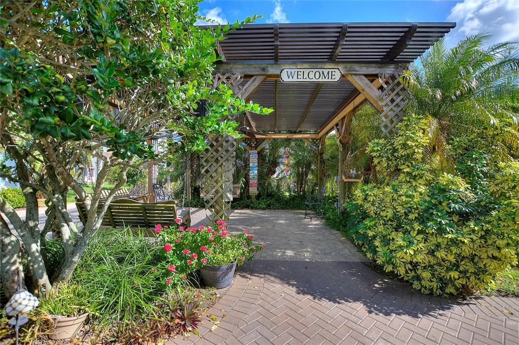 For Sale: $899,000 (3 beds, 2 baths, 1779 Square Feet)