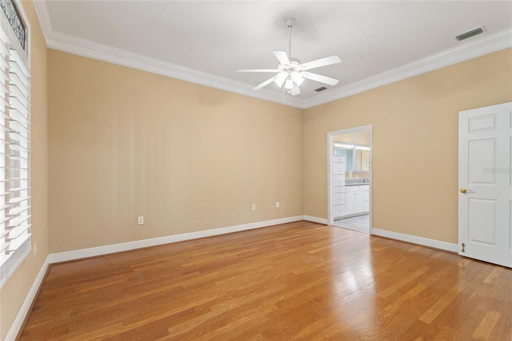 For Sale: $899,000 (3 beds, 2 baths, 1779 Square Feet)