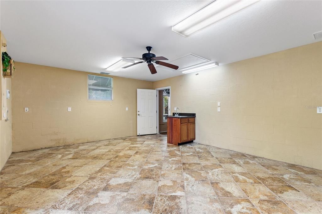 For Sale: $899,000 (3 beds, 2 baths, 1779 Square Feet)