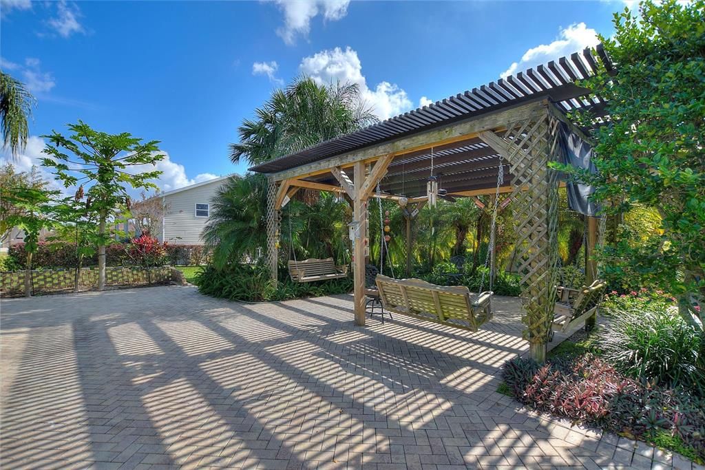 For Sale: $899,000 (3 beds, 2 baths, 1779 Square Feet)