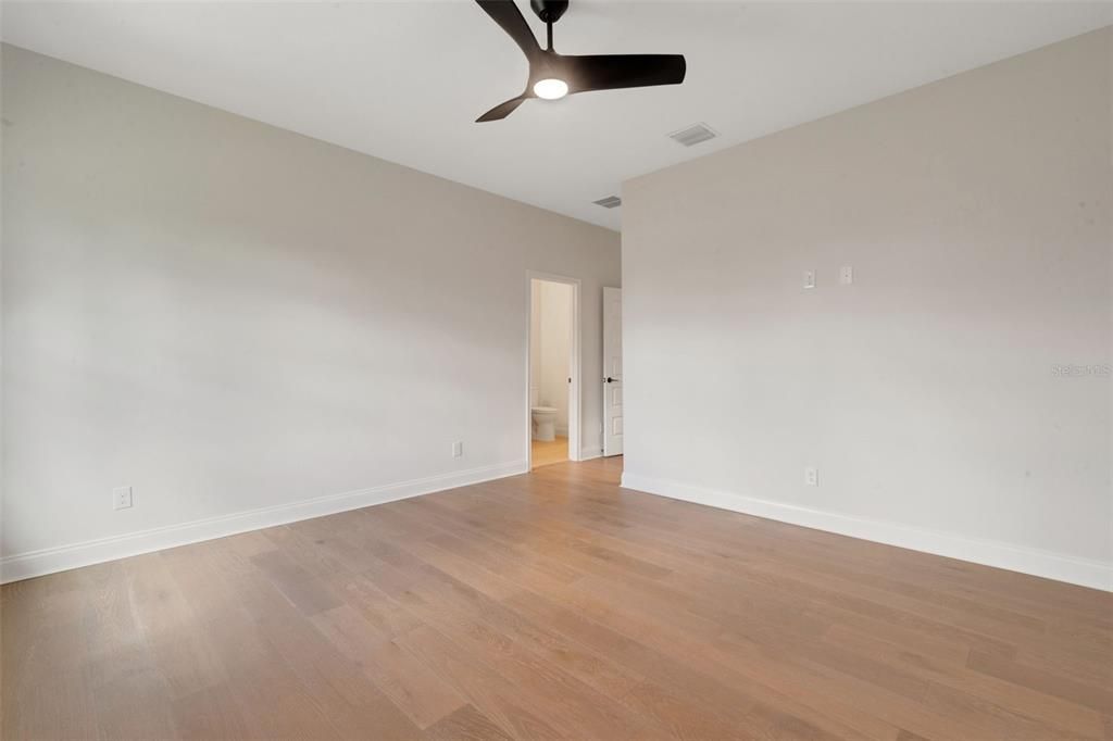 На продажу: $829,900 (5 спален, 4 ванн, 3127 Квадратных фут)