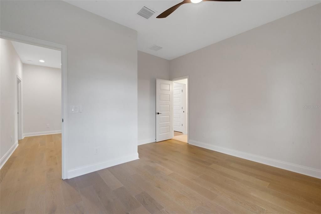 На продажу: $829,900 (5 спален, 4 ванн, 3127 Квадратных фут)