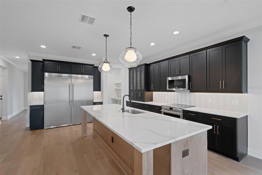 На продажу: $829,900 (5 спален, 4 ванн, 3127 Квадратных фут)