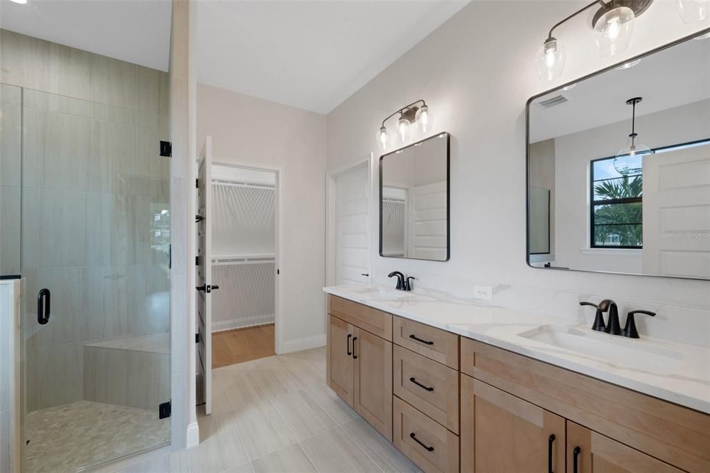 На продажу: $829,900 (5 спален, 4 ванн, 3127 Квадратных фут)