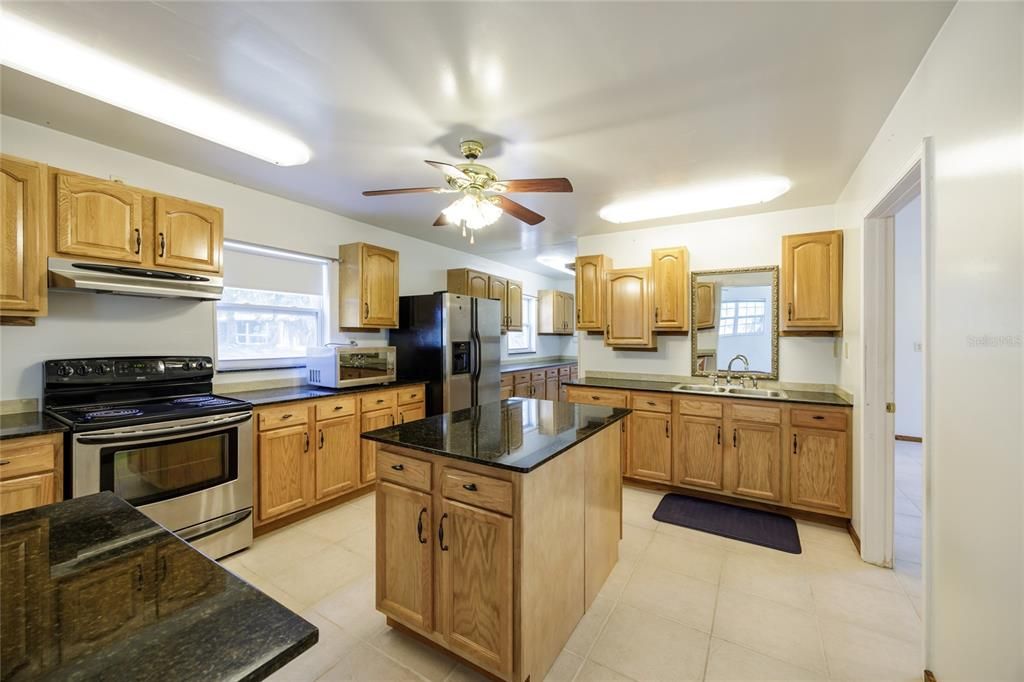 For Sale: $299,000 (4 beds, 2 baths, 2528 Square Feet)