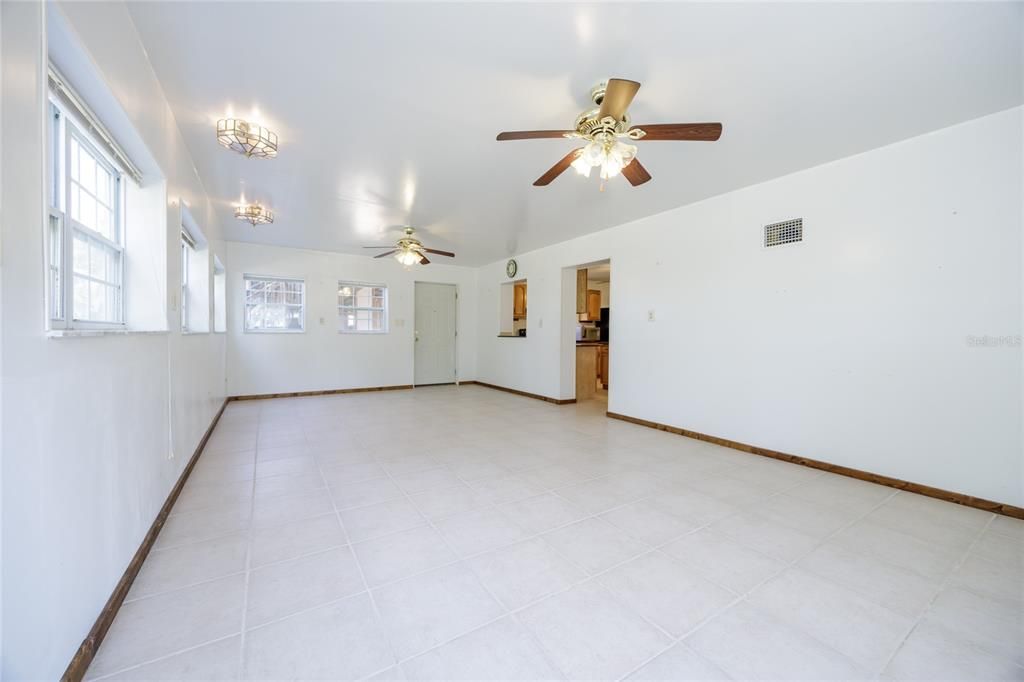 For Sale: $299,000 (4 beds, 2 baths, 2528 Square Feet)
