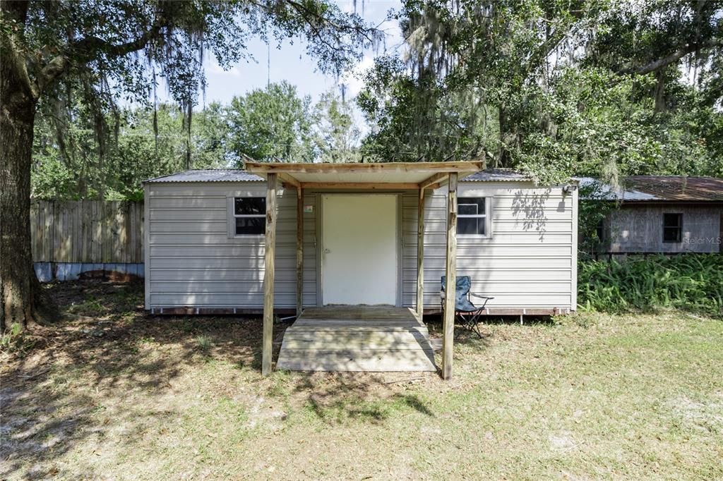 For Sale: $299,000 (4 beds, 2 baths, 2528 Square Feet)