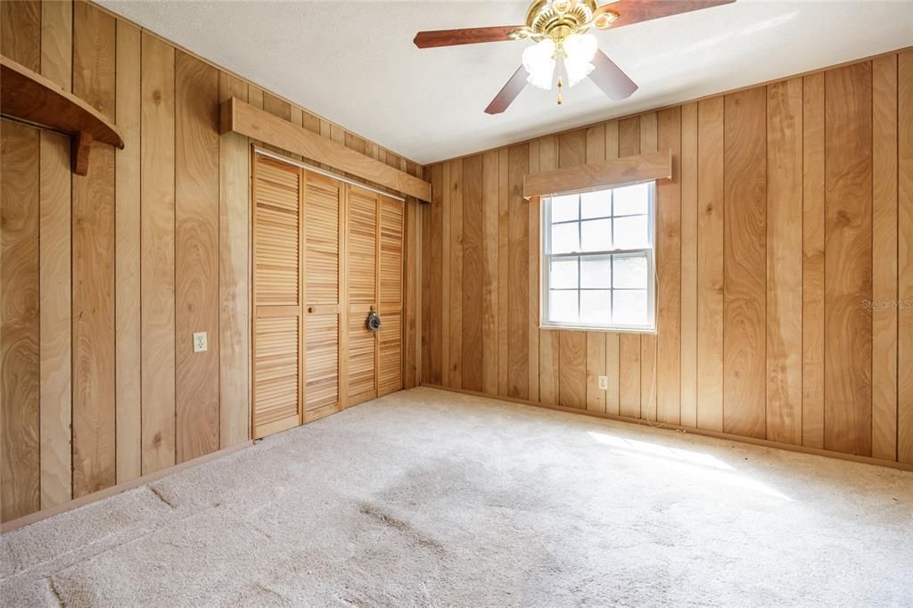 For Sale: $299,000 (4 beds, 2 baths, 2528 Square Feet)