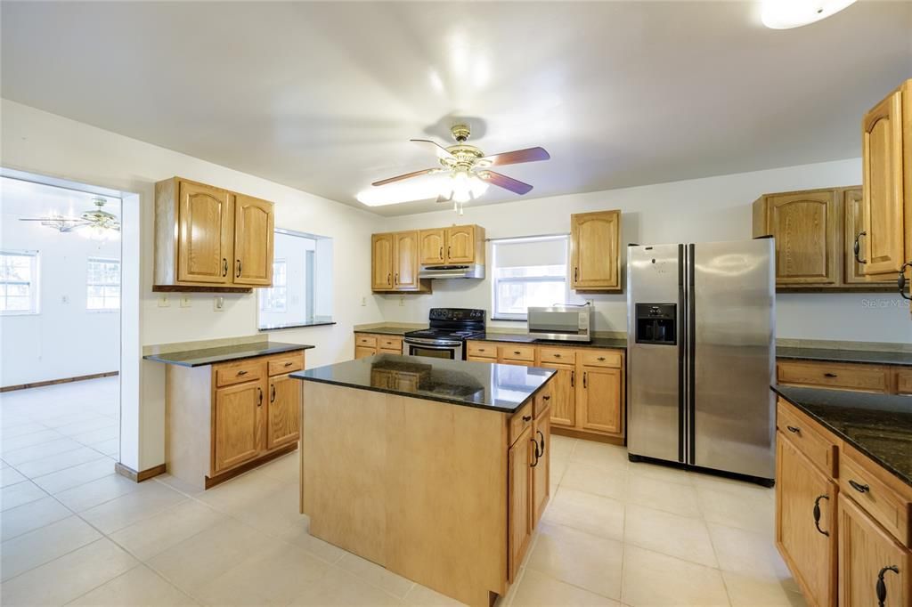 For Sale: $299,000 (4 beds, 2 baths, 2528 Square Feet)
