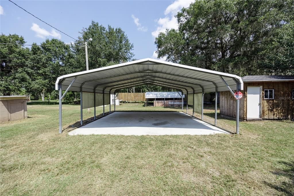 For Sale: $299,000 (4 beds, 2 baths, 2528 Square Feet)