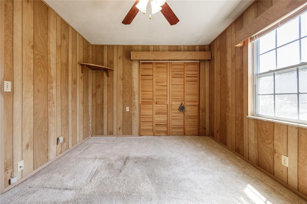 For Sale: $299,000 (4 beds, 2 baths, 2528 Square Feet)