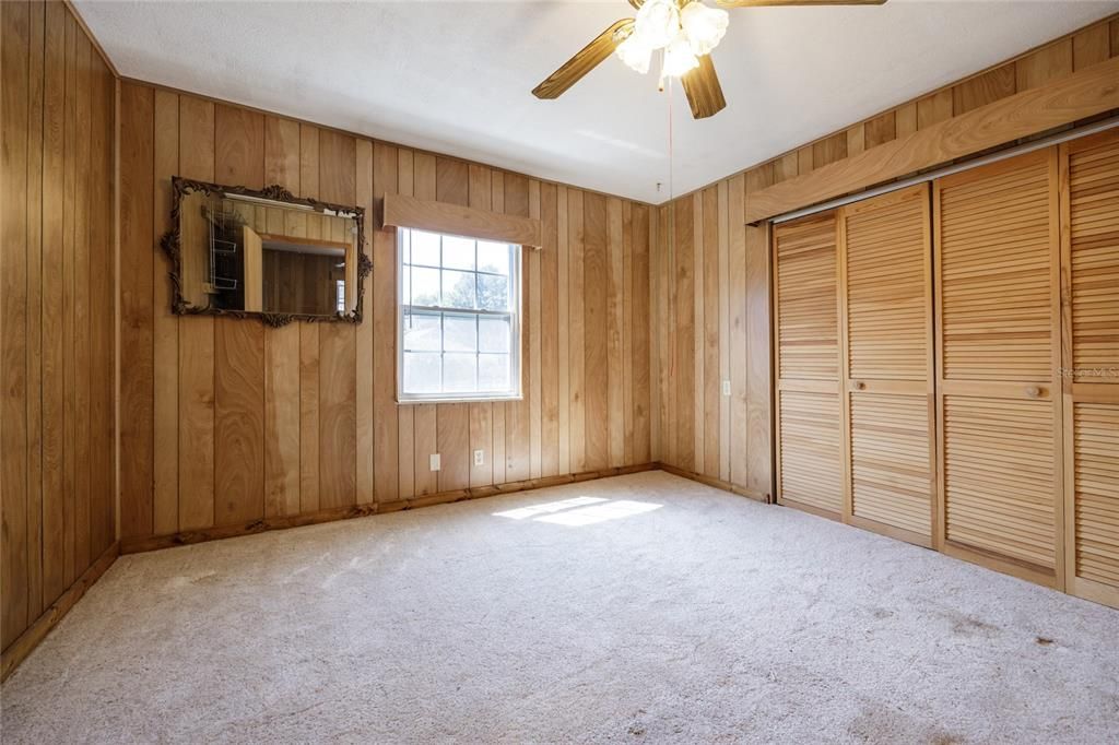 For Sale: $299,000 (4 beds, 2 baths, 2528 Square Feet)