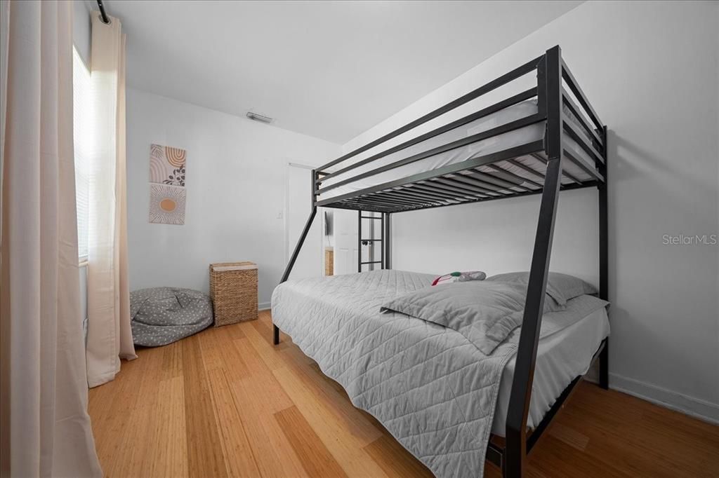 En Venta: $275,000 (3 camas, 1 baños, 1376 Pies cuadrados)