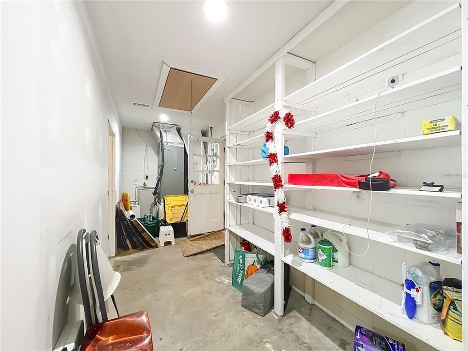 Под контрактом: $620,000 (5 спален, 4 ванн, 1961 Квадратных фут)