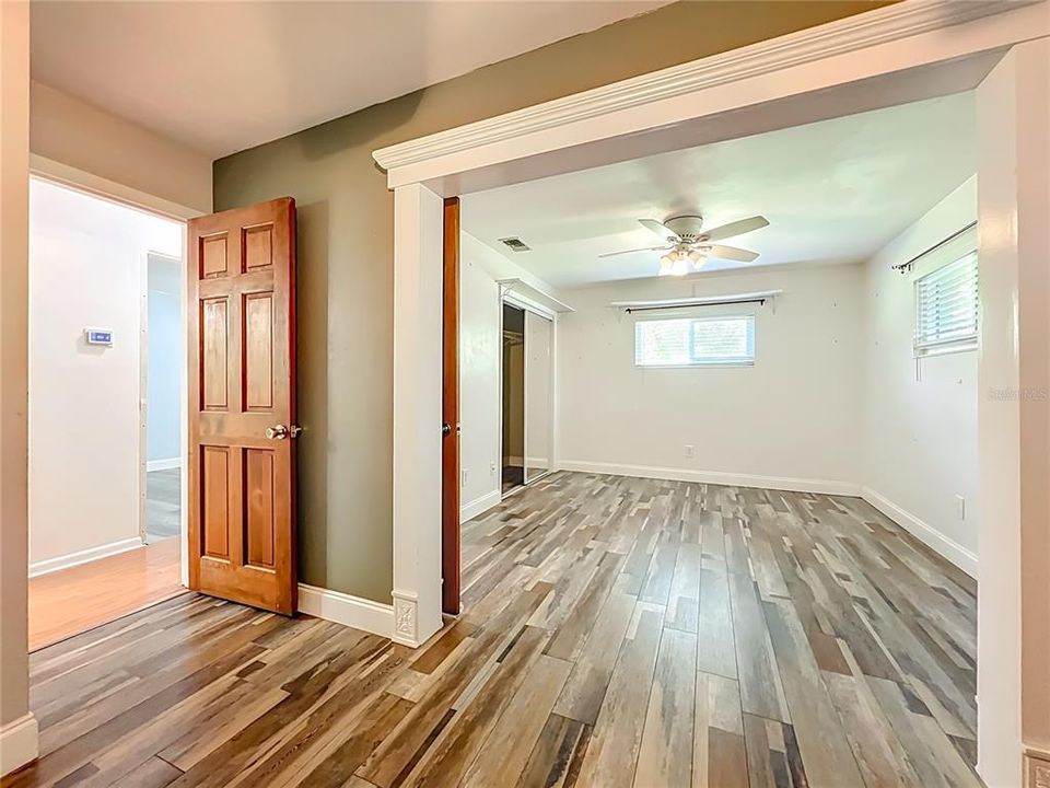 Под контрактом: $620,000 (5 спален, 4 ванн, 1961 Квадратных фут)