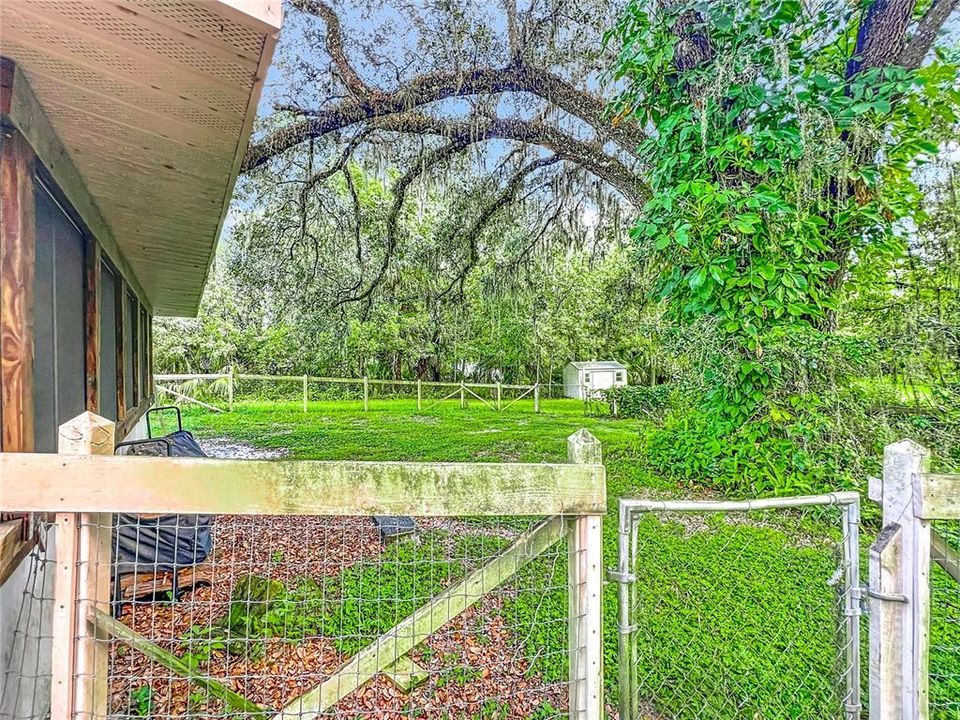 Под контрактом: $620,000 (5 спален, 4 ванн, 1961 Квадратных фут)