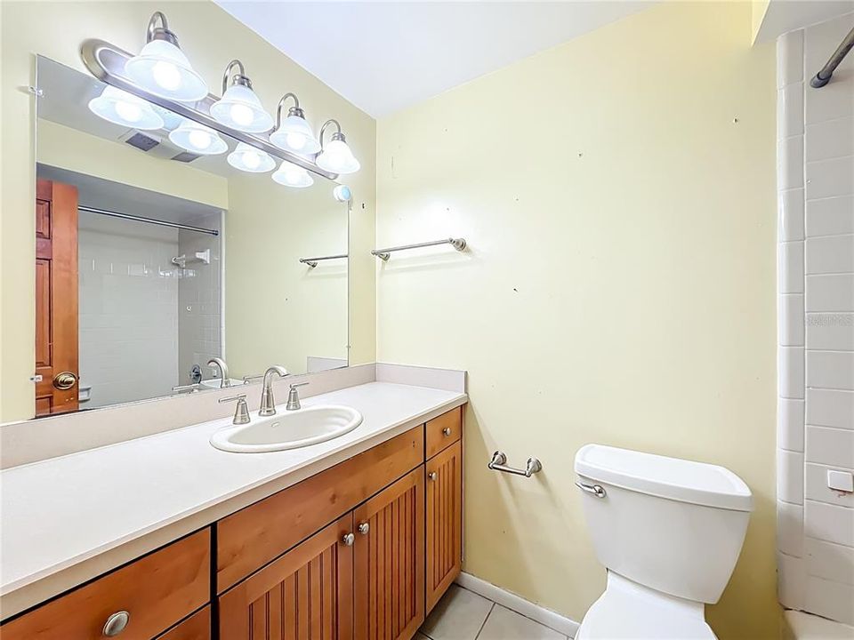 Под контрактом: $620,000 (5 спален, 4 ванн, 1961 Квадратных фут)