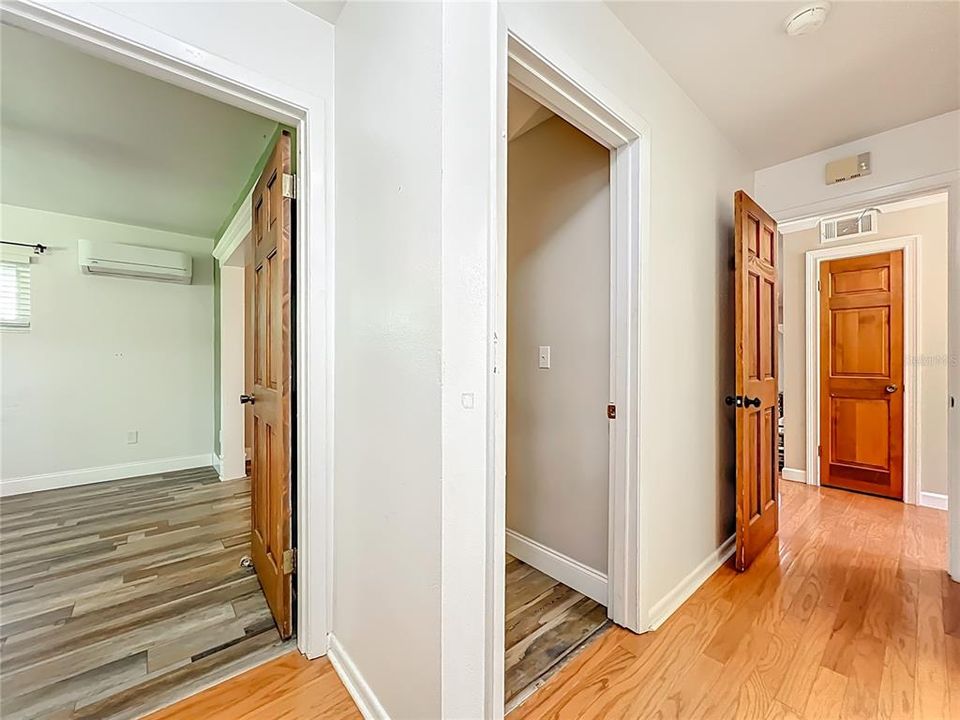 Под контрактом: $620,000 (5 спален, 4 ванн, 1961 Квадратных фут)