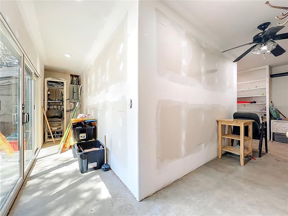 Под контрактом: $620,000 (5 спален, 4 ванн, 1961 Квадратных фут)