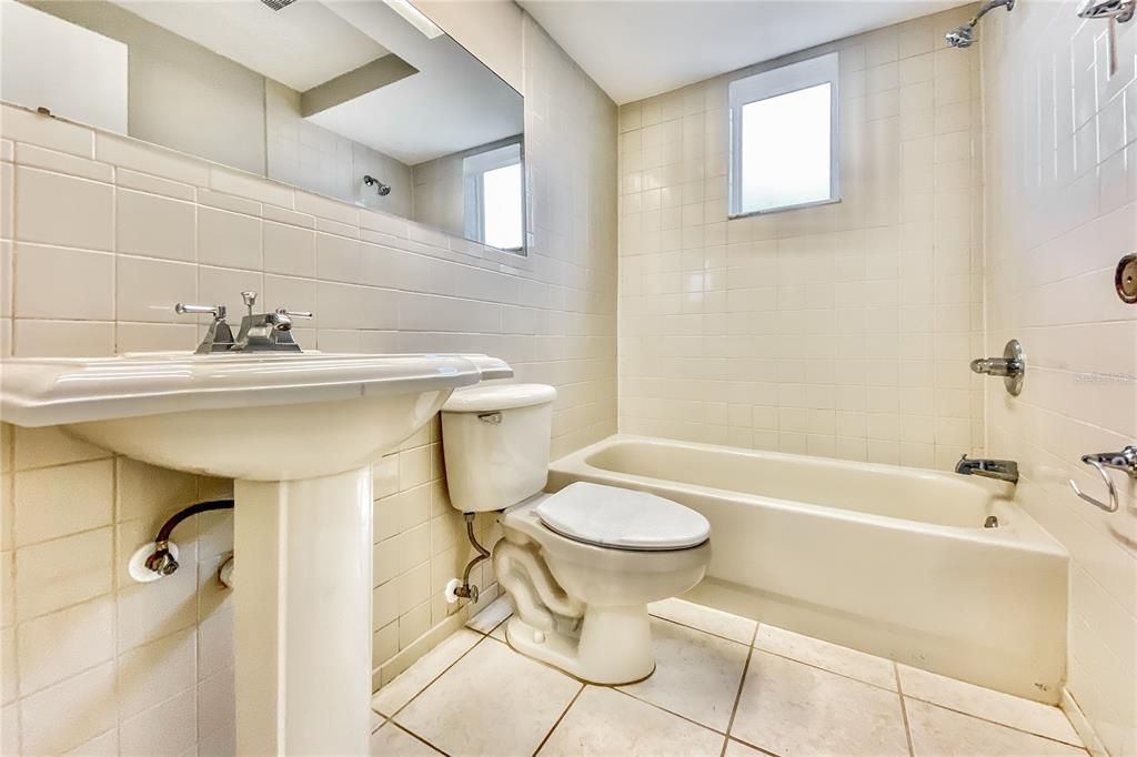 For Rent: $2,005 (3 beds, 2 baths, 1508 Square Feet)