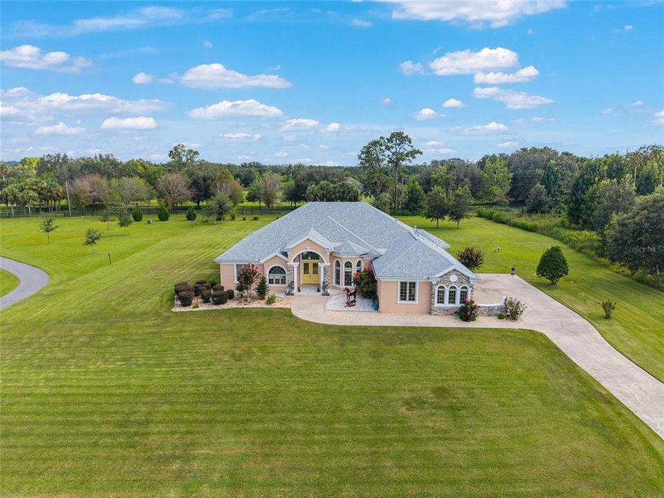 En Venta: $1,175,000 (4 camas, 3 baños, 3360 Pies cuadrados)