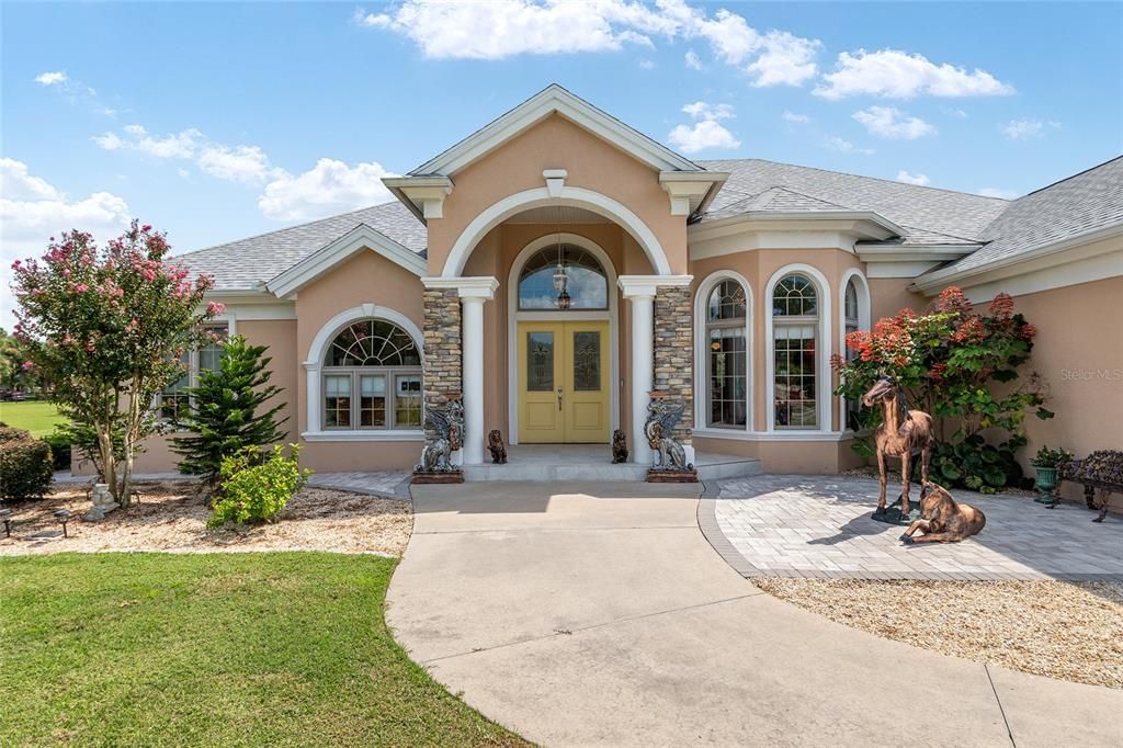 En Venta: $1,175,000 (4 camas, 3 baños, 3360 Pies cuadrados)