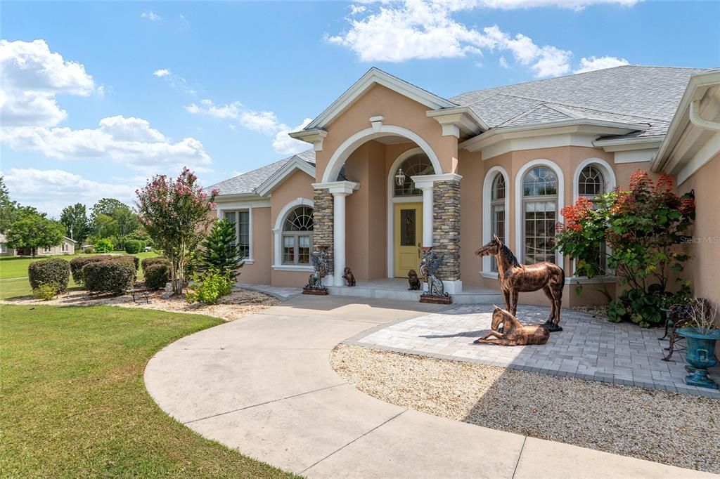 En Venta: $1,175,000 (4 camas, 3 baños, 3360 Pies cuadrados)