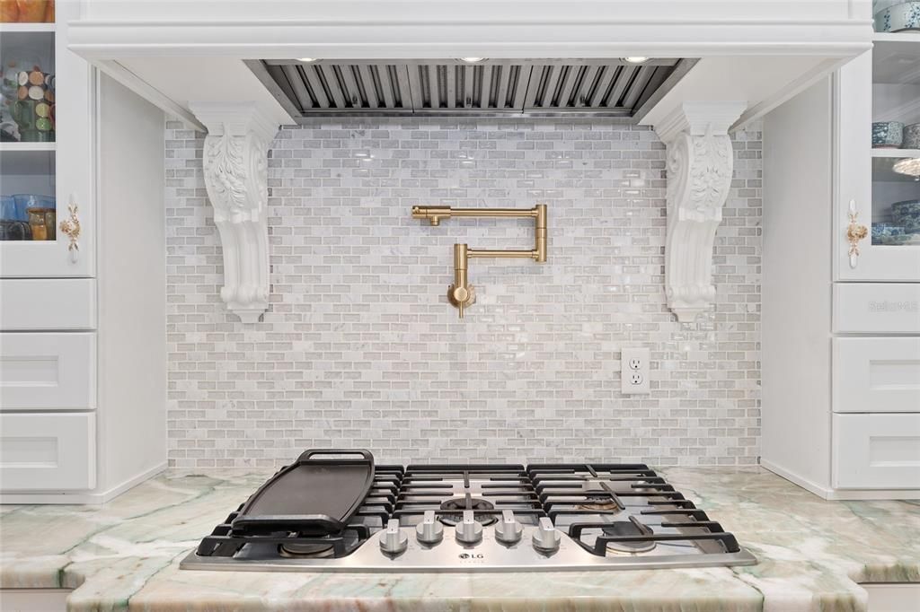 En Venta: $1,175,000 (4 camas, 3 baños, 3360 Pies cuadrados)