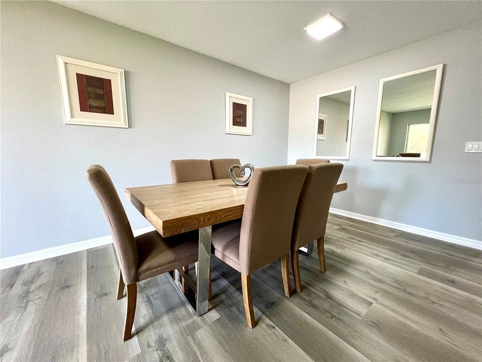 待售: $260,000 (3 贝兹, 2 浴室, 1202 平方英尺)