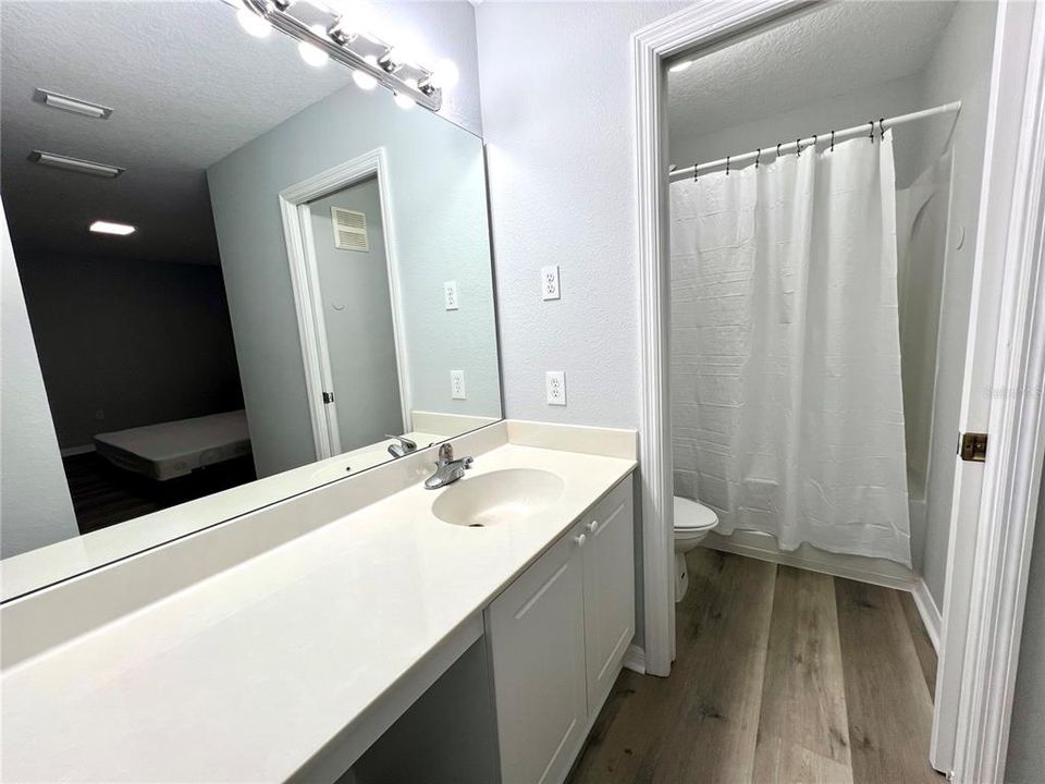 待售: $260,000 (3 贝兹, 2 浴室, 1202 平方英尺)